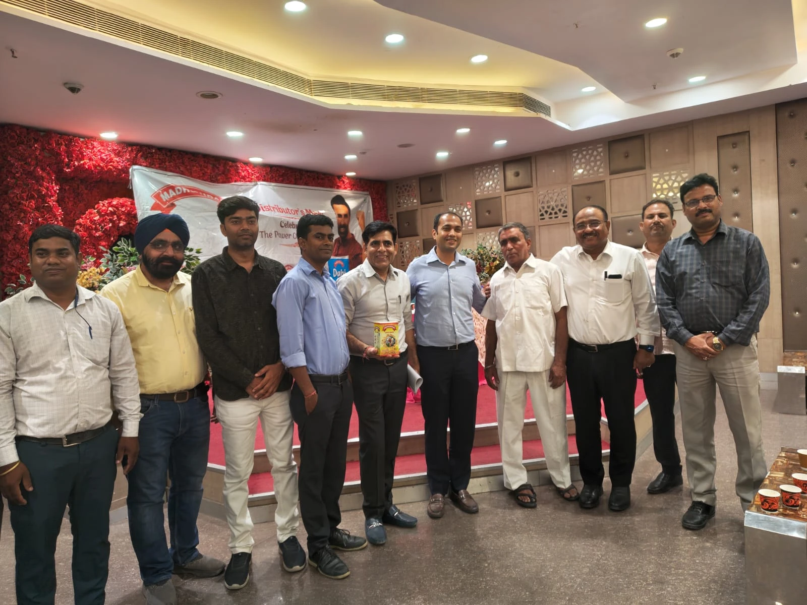 Distributor Meets